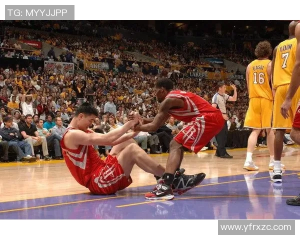 冲突升级！三分王与教练发生激烈争执